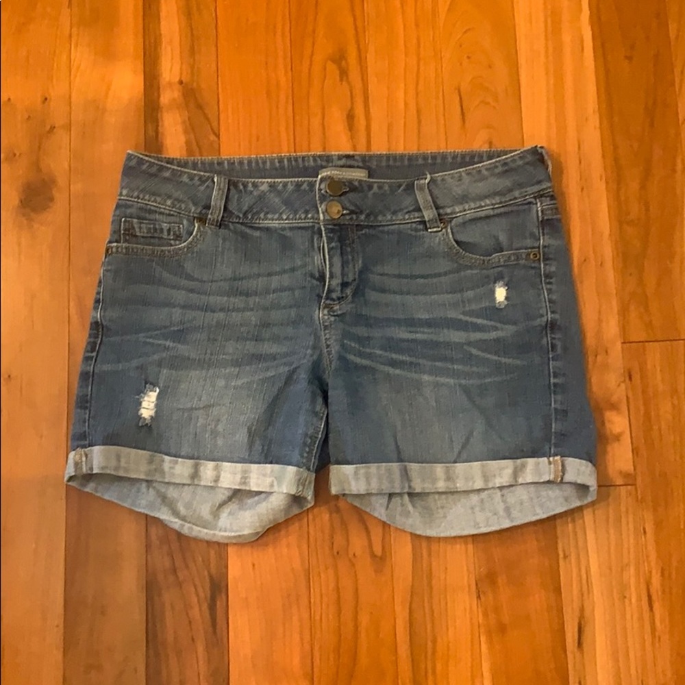 Size 6 jean shorts- worn look in front